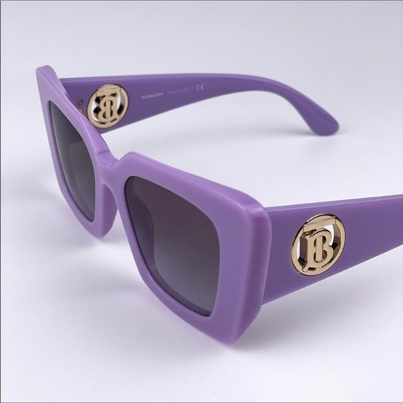 🆕Burberry Sunglasses - Picture 2 of 2